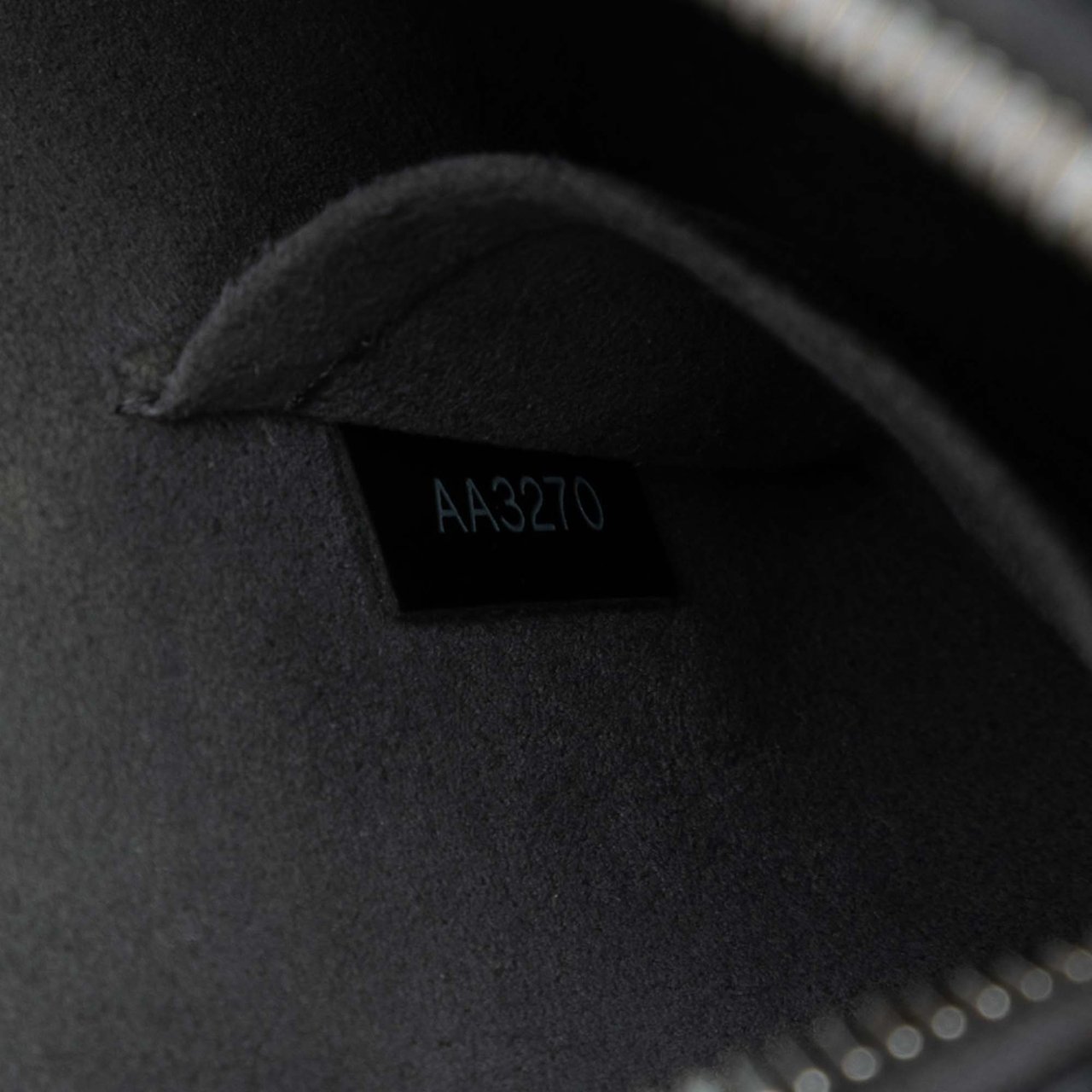 Louis Vuitton Epi Alma BB Zwart