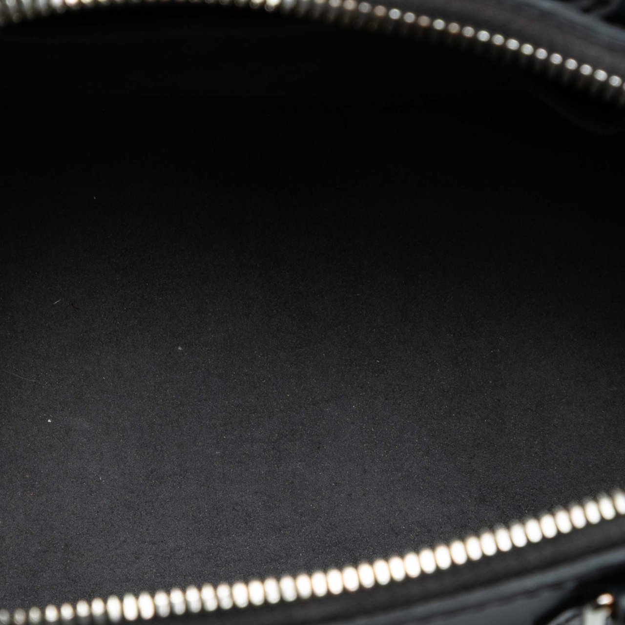 Louis Vuitton Epi Alma BB Zwart