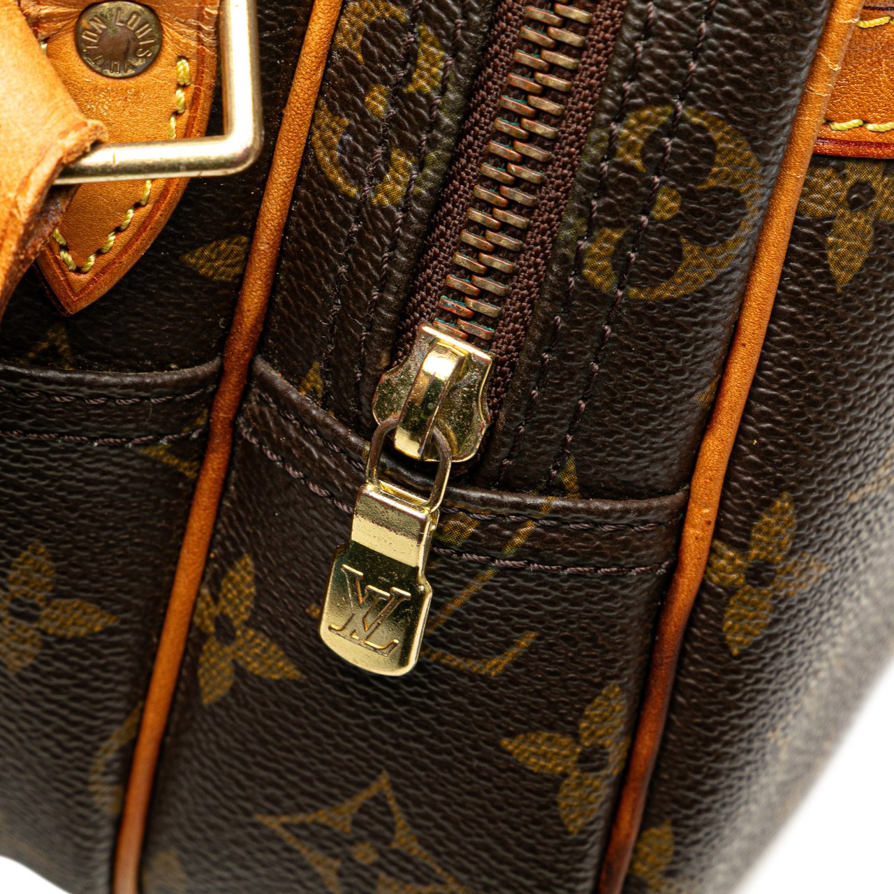 Louis Vuitton Monogram Reporter PM Bruin