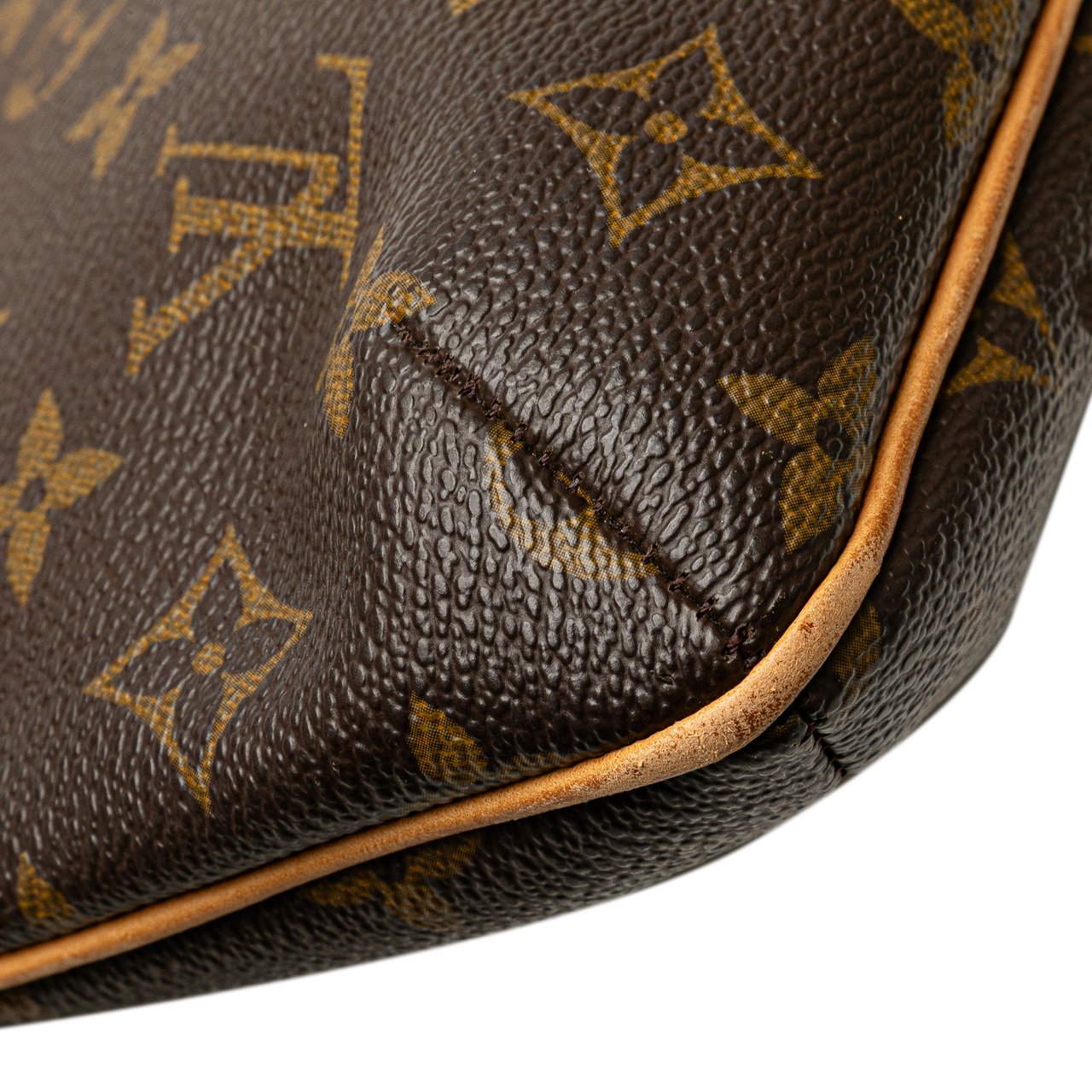 Louis Vuitton Monogram Musette Tango Long Strap Bruin