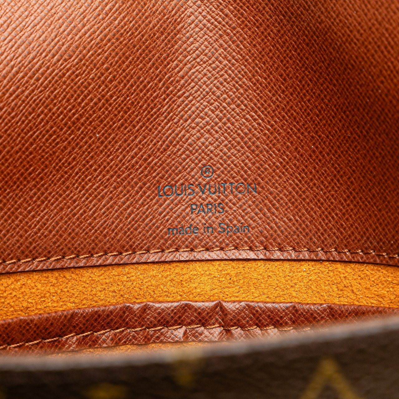 Louis Vuitton Monogram Musette Tango Long Strap Bruin