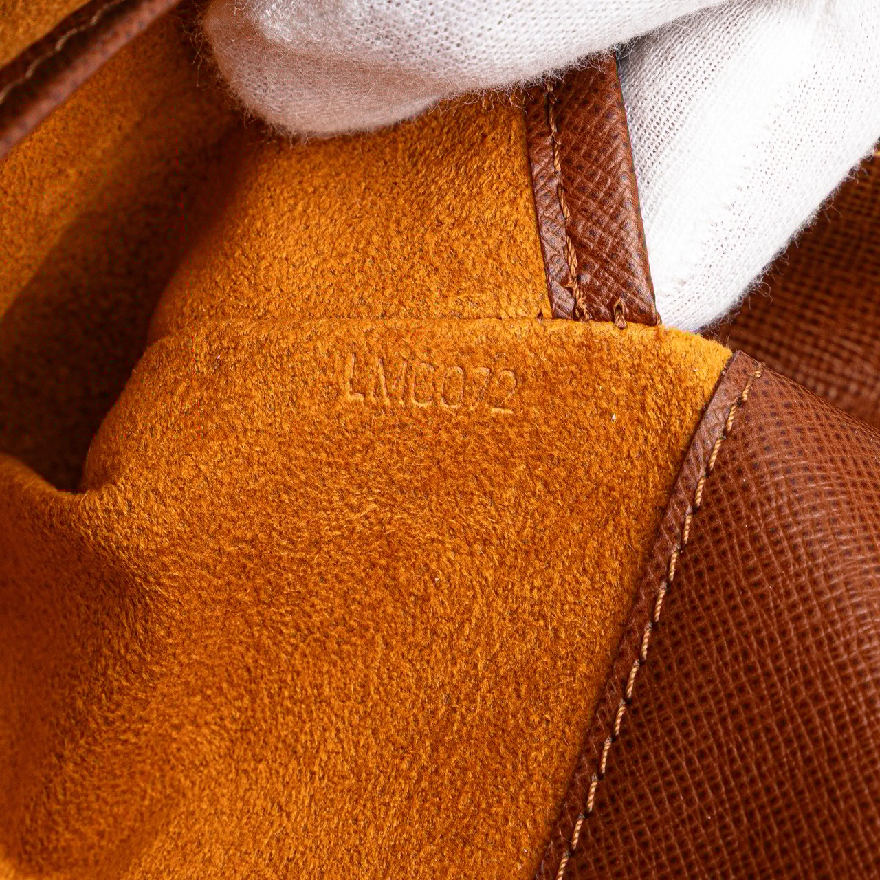 Louis Vuitton Monogram Musette Tango Long Strap Bruin