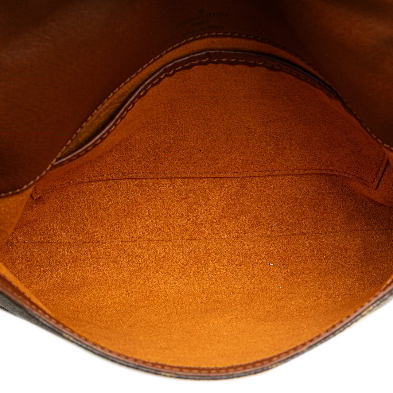 Louis Vuitton Monogram Musette Tango Long Strap Bruin
