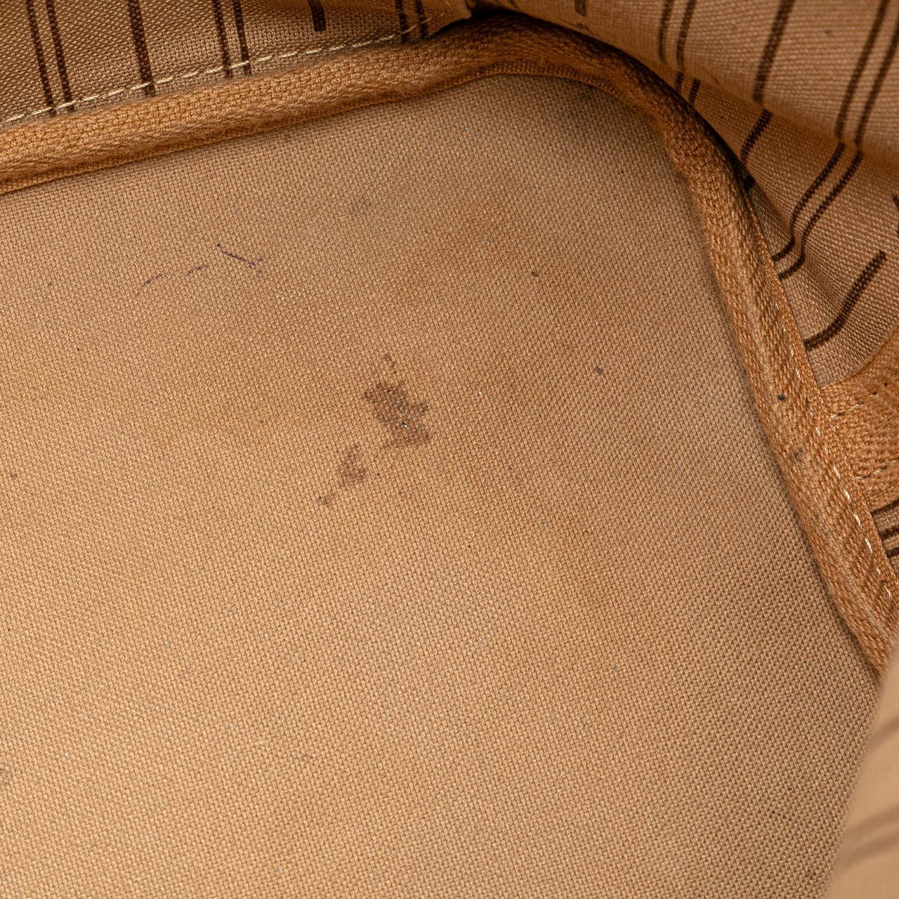 Louis Vuitton Monogram Neverfull MM Bruin