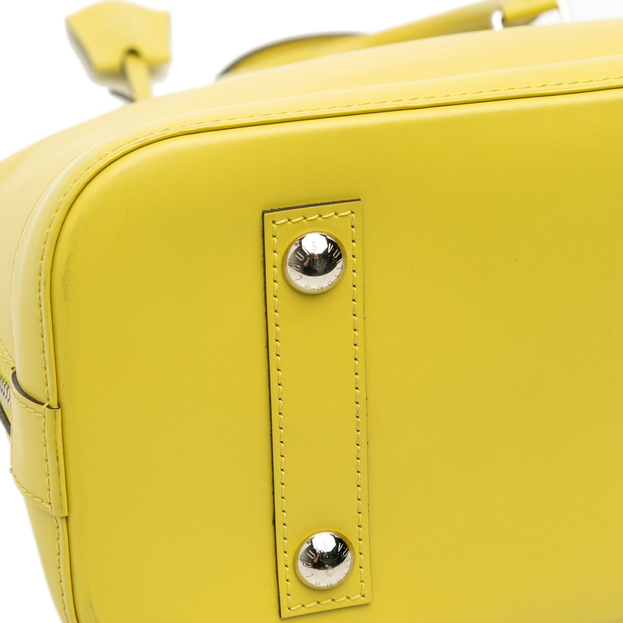 Louis Vuitton Epi Alma PM Geel