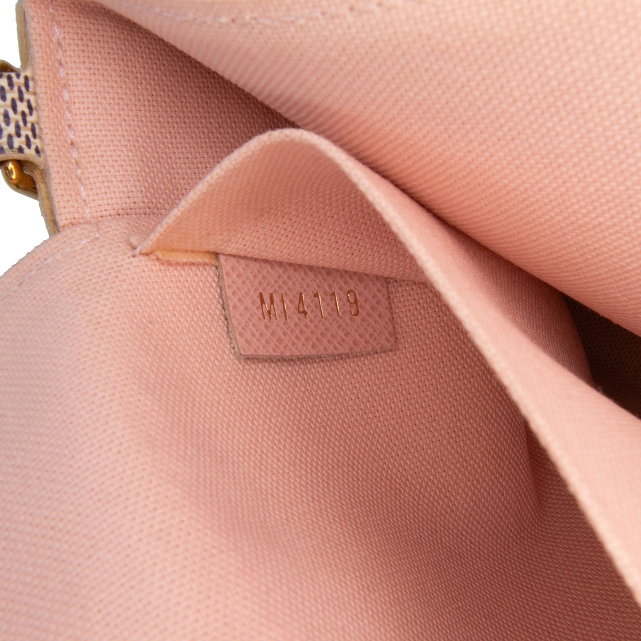 Louis Vuitton Damier Azur Pochette Felicie Wit