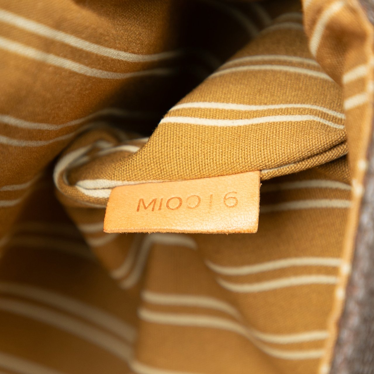 Louis Vuitton Antigua Sac Rabat Bag Bruin