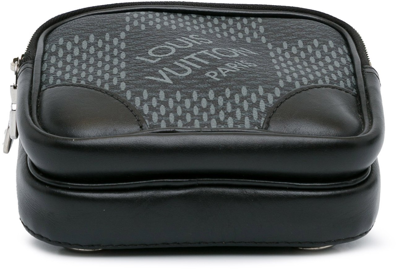 Louis Vuitton Damier Graphite 3D Amazone Sling Bag Zwart