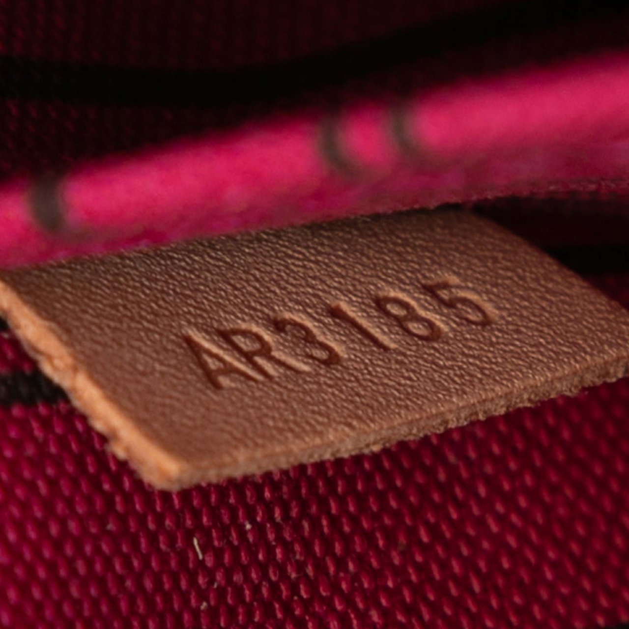 Louis Vuitton Monogram Neverfull Pouch Bruin