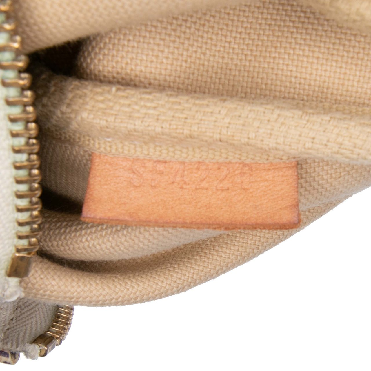 Louis Vuitton Damier Azur Mini Pochette Accessoires Wit