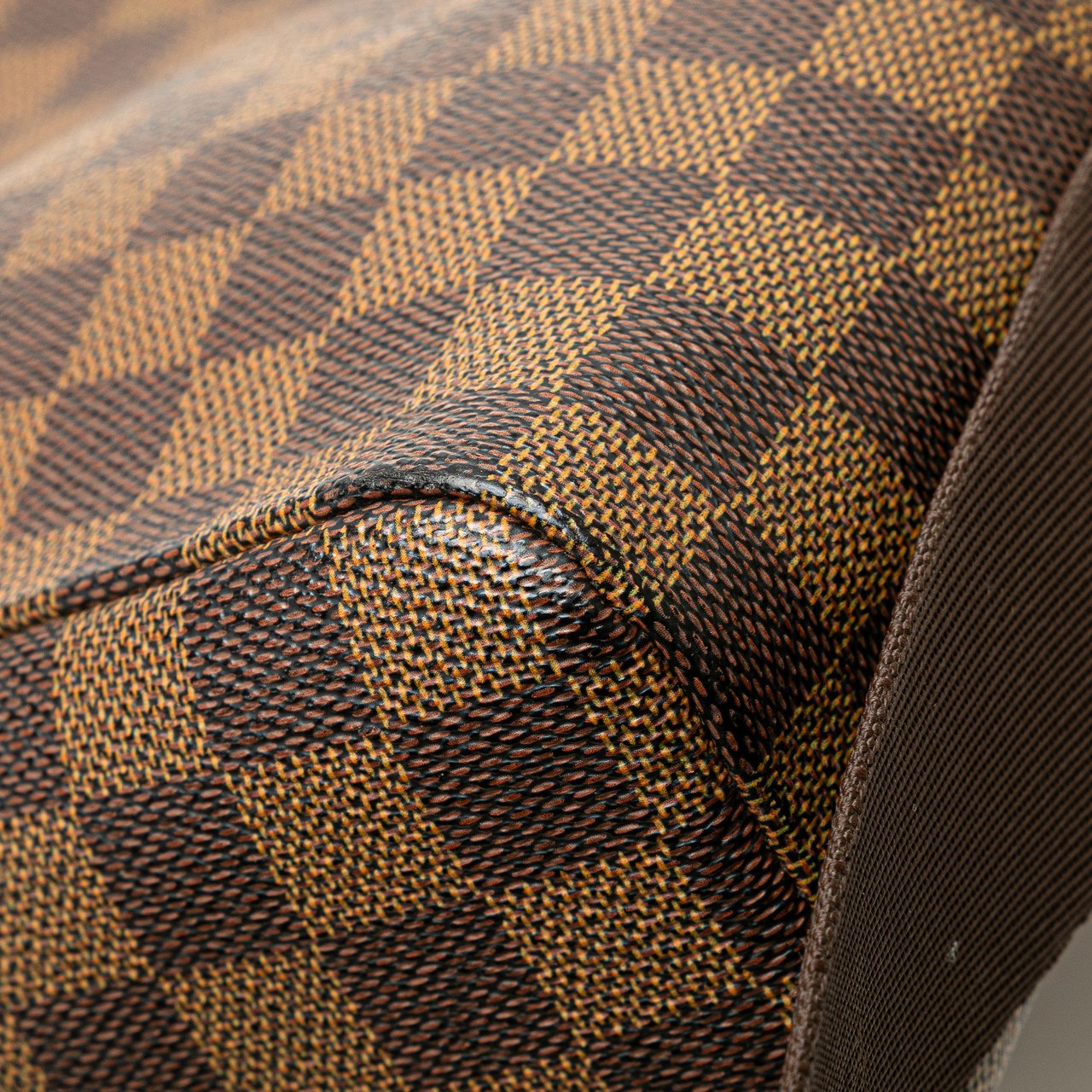 Louis Vuitton Damier Ebene Olav PM Bruin