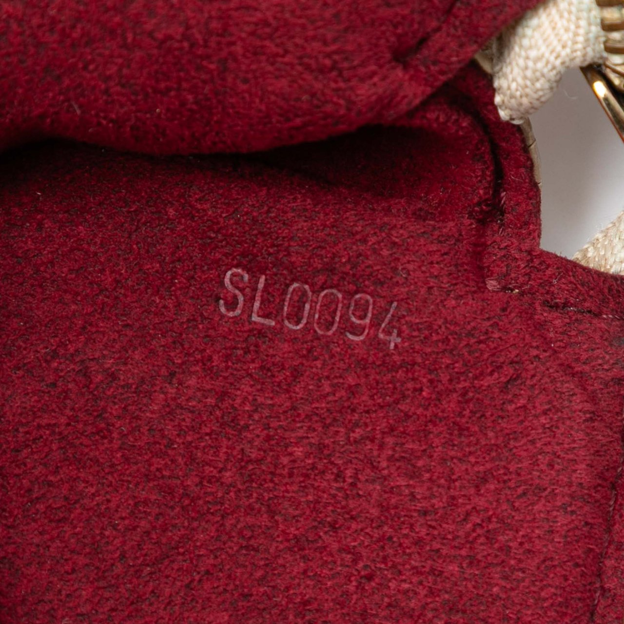 Louis Vuitton Monogram Multicolore Pochette Accessoires Wit