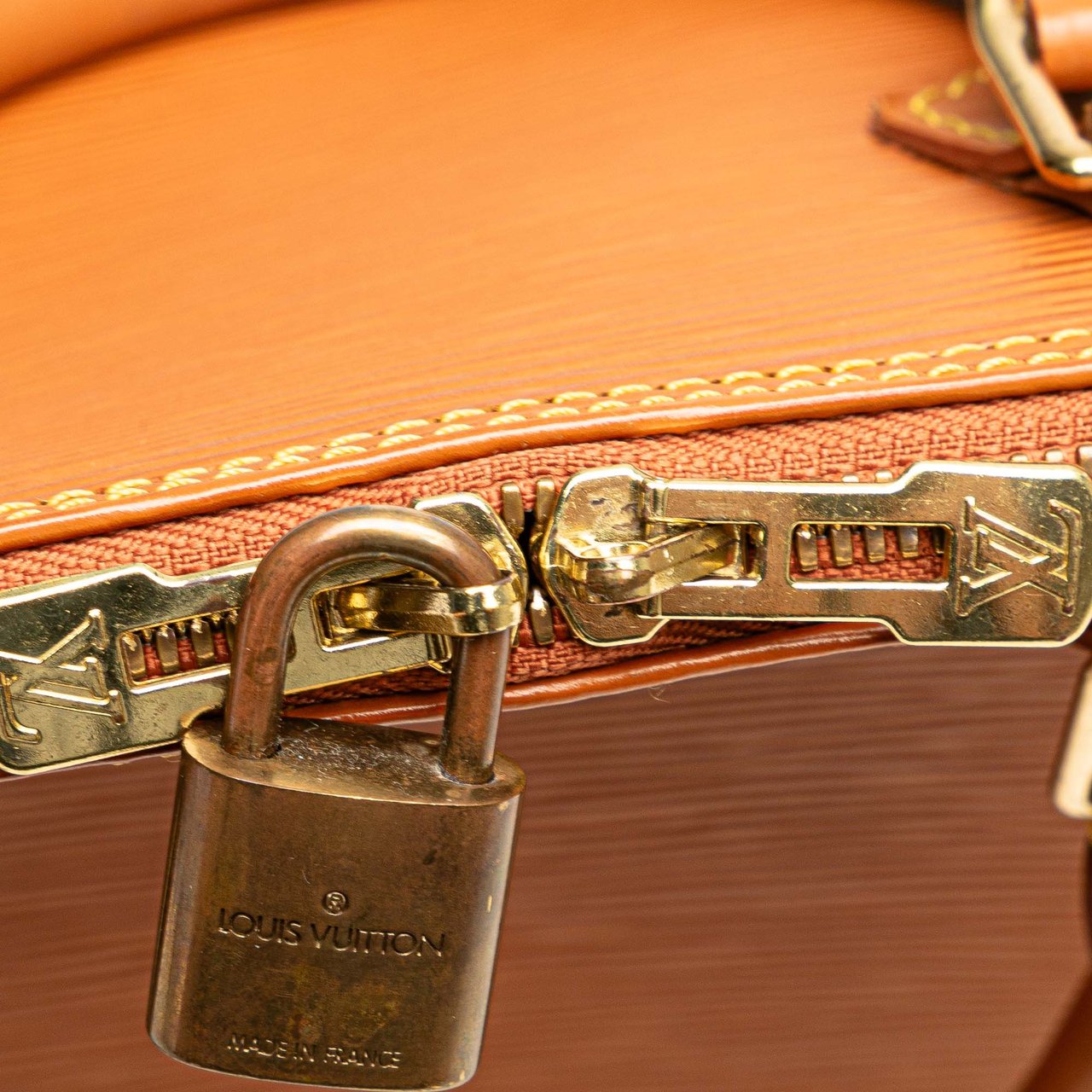 Louis Vuitton Epi Alma PM Bruin