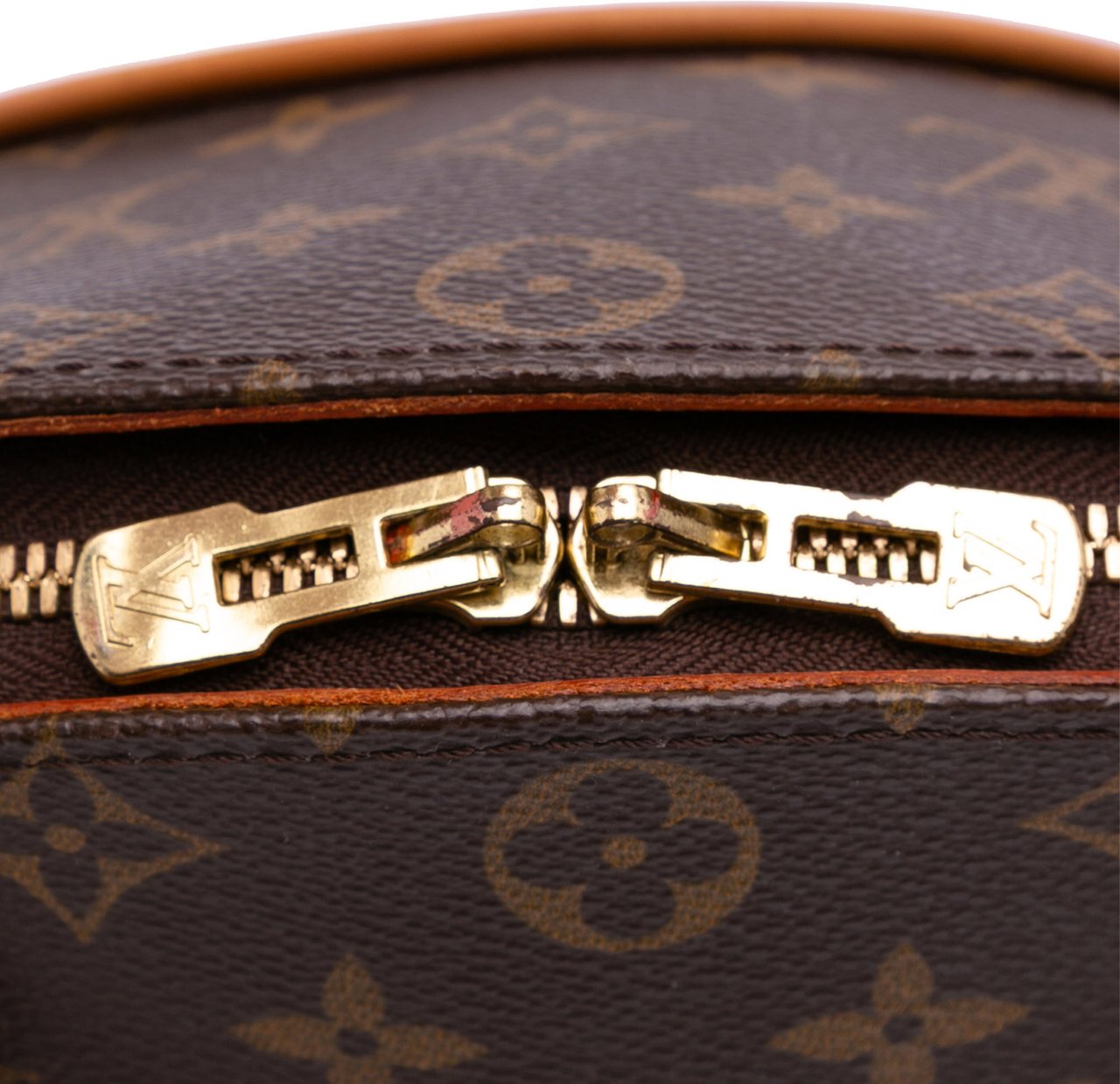 Louis Vuitton Monogram Ellipse MM Bruin