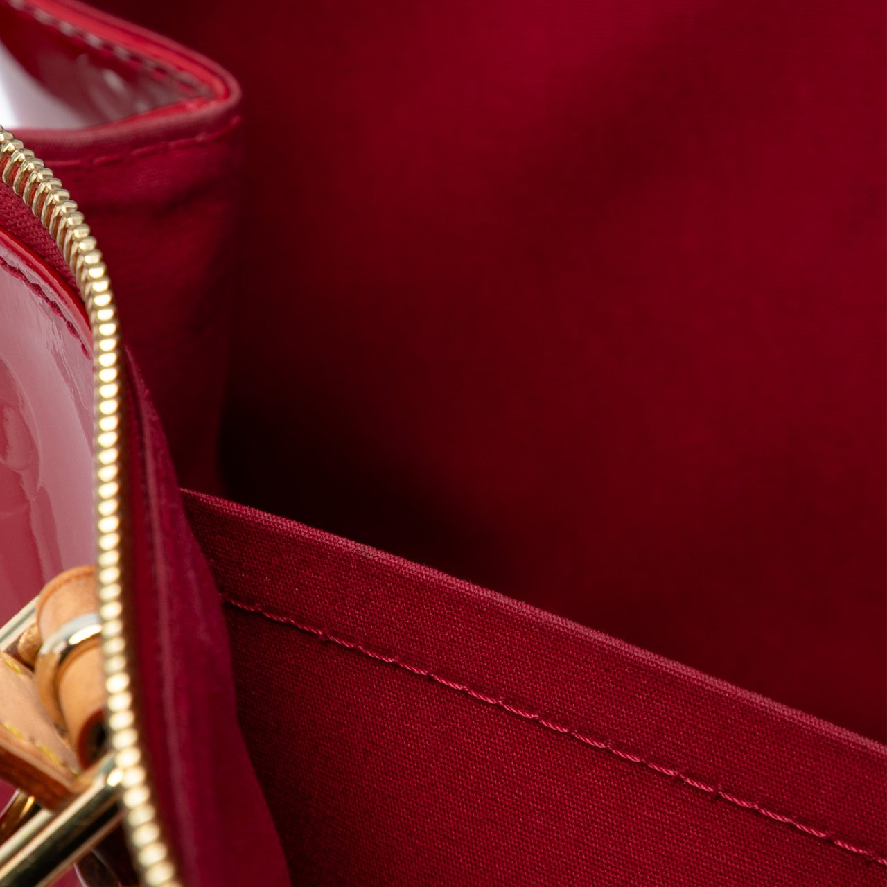 Louis Vuitton Monogram Vernis Rosewood Avenue Rood