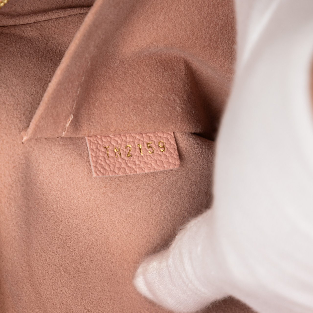 Louis Vuitton Damier Azur Daily Pouch Wit