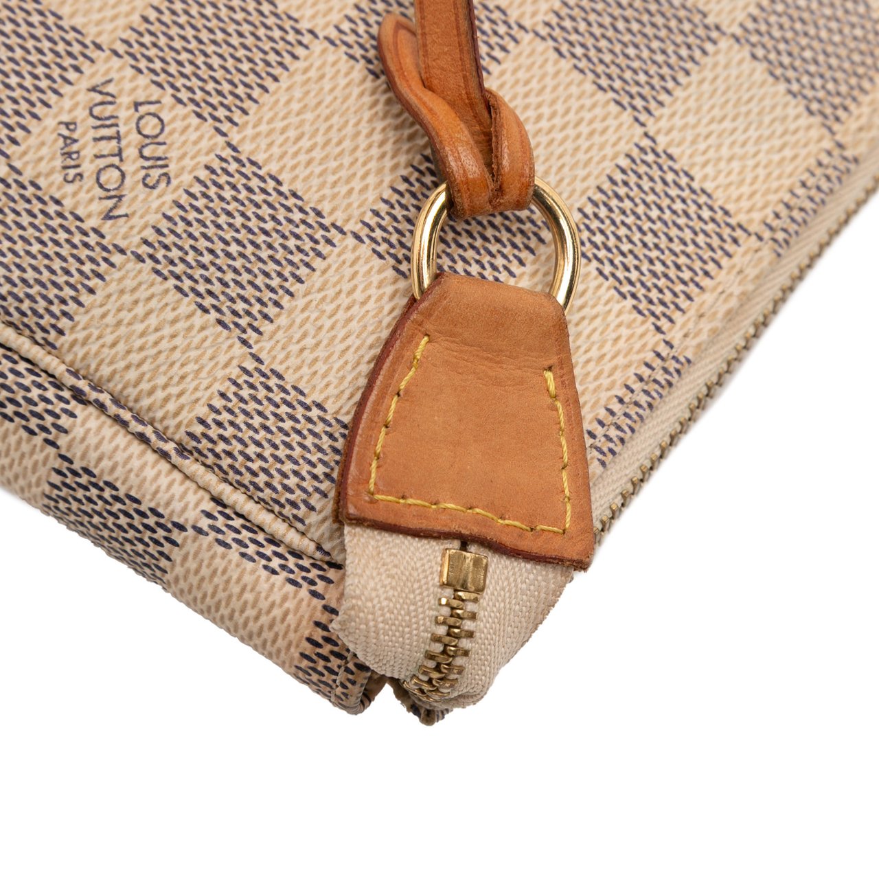 Louis Vuitton Damier Azur Pochette Accessoires Wit
