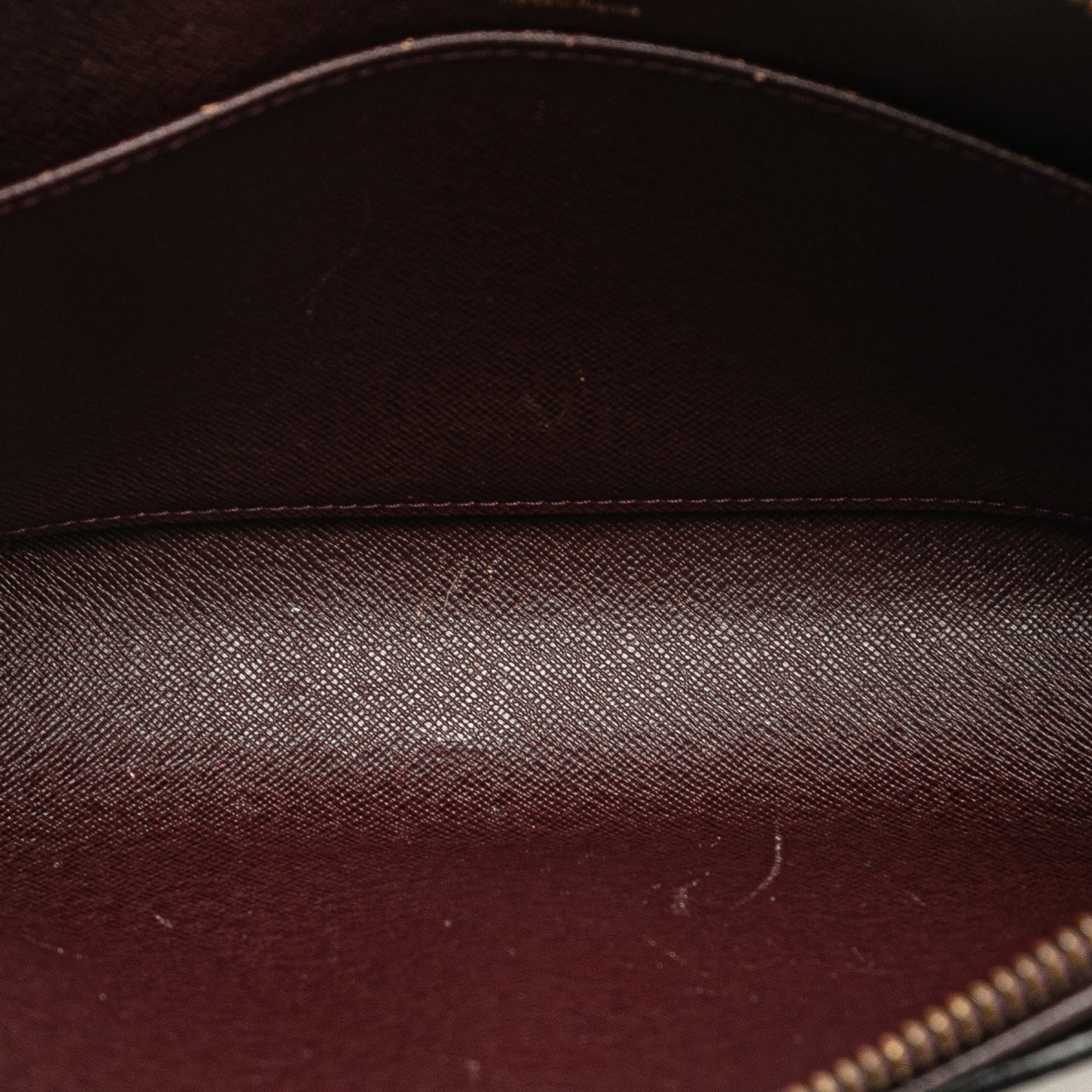 Louis Vuitton Taiga Pochette Baikal Rood