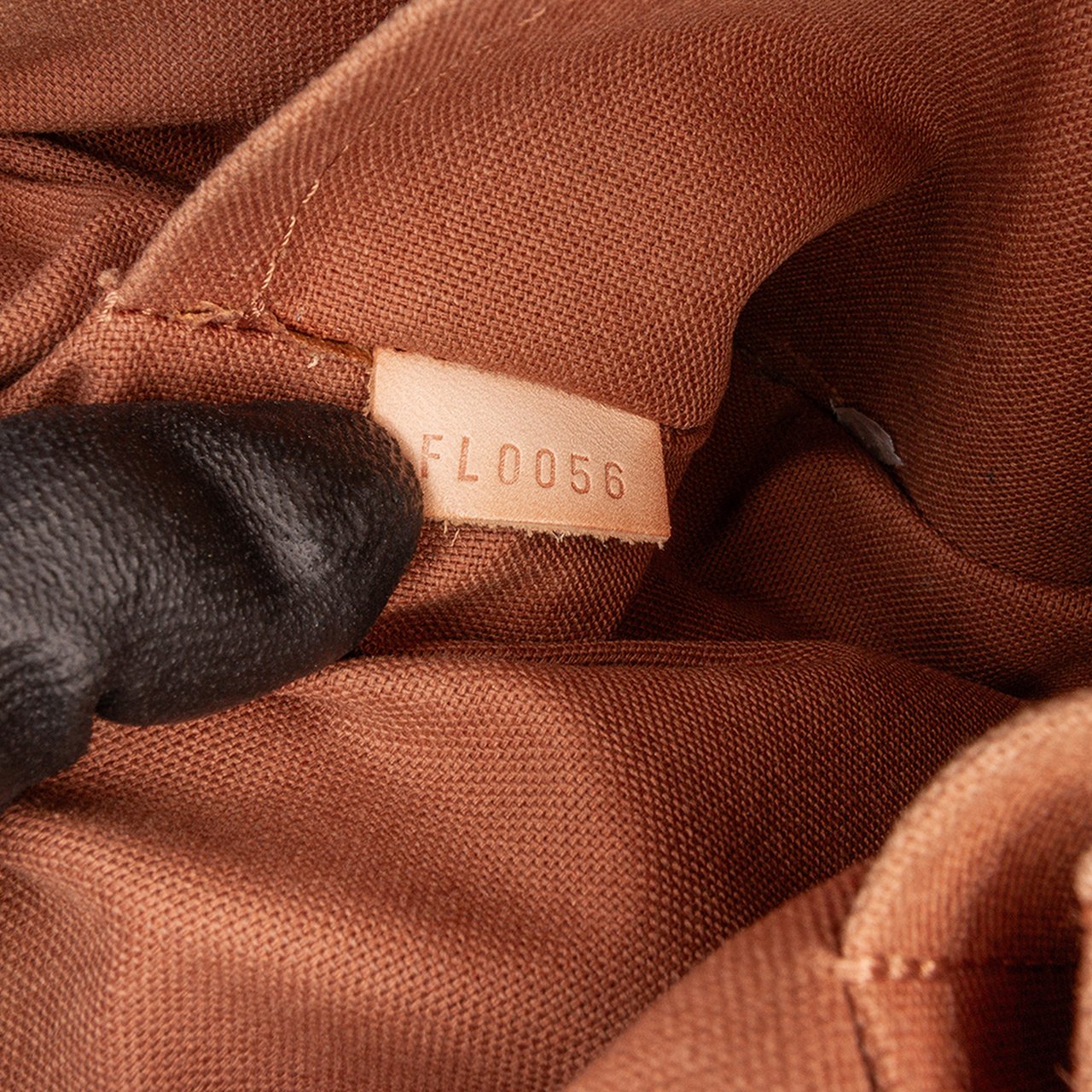 Louis Vuitton Monogram Lockit PM Bruin