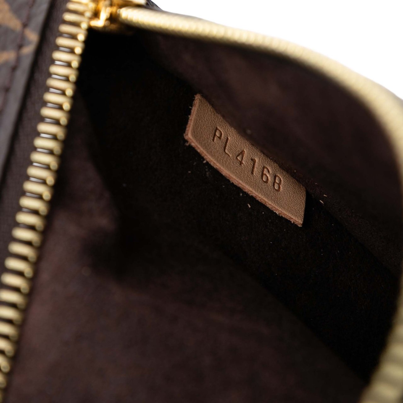 Louis Vuitton Monogram Pochette Metis Bruin