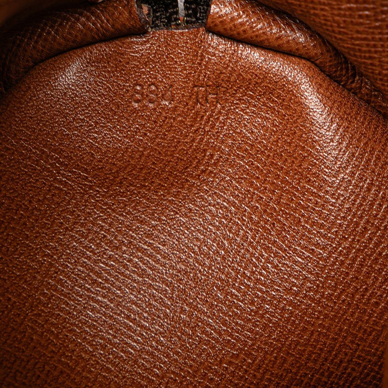 Louis Vuitton Monogram Papillon 26 Bruin