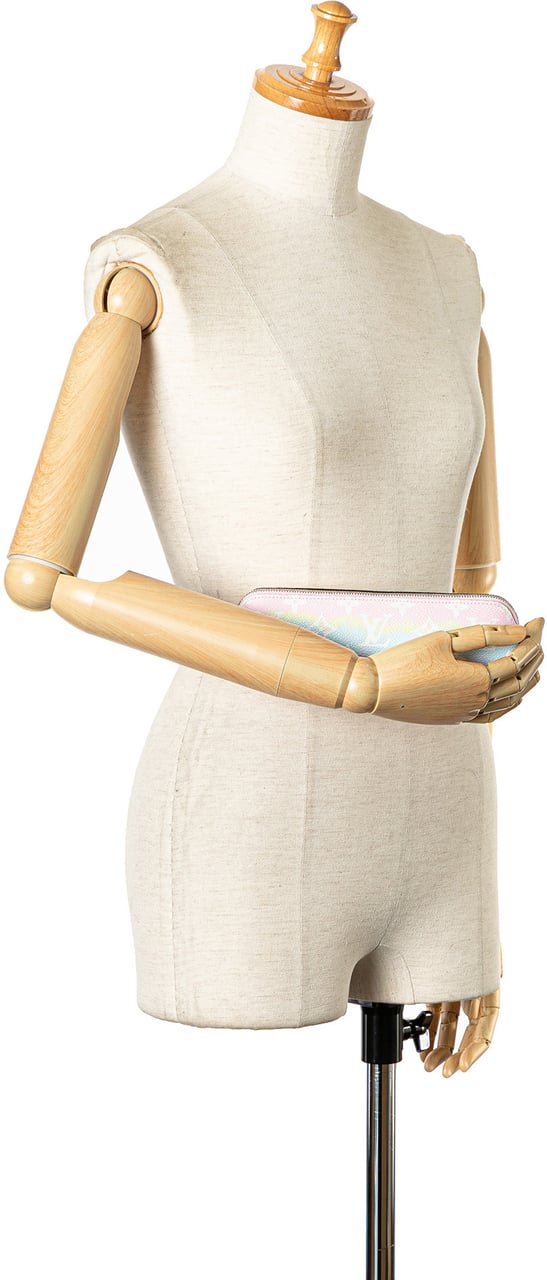 Louis Vuitton Monogram Giant Escale Elizabeth Pencil Case Divers