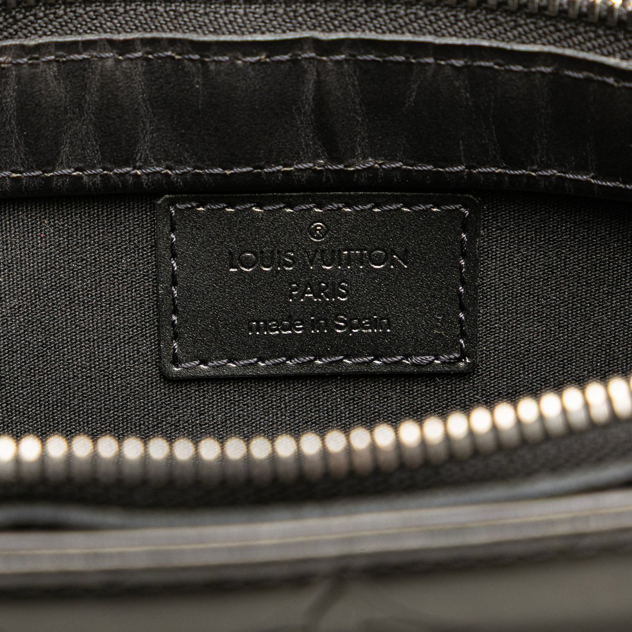 Louis Vuitton Monogram Mat Alston Grijs