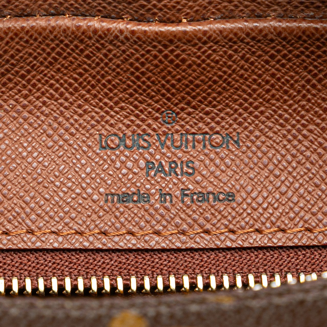 Louis Vuitton Monogram Nil Crossbody Bruin