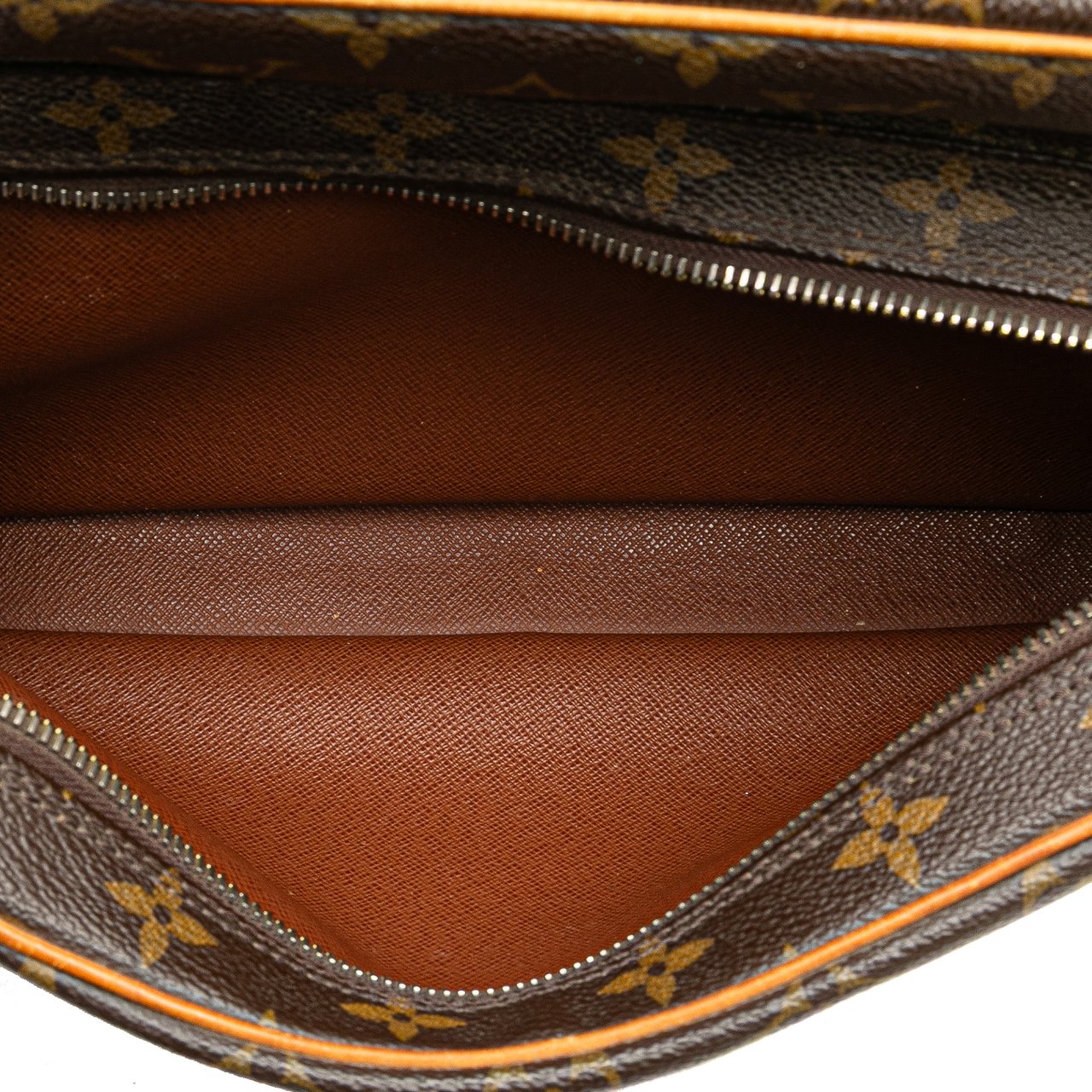 Louis Vuitton Monogram Nil Crossbody Bruin