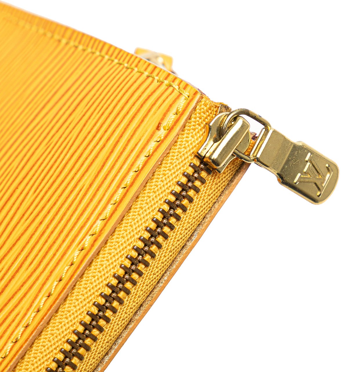Louis Vuitton Epi Pochette Accessoires Geel