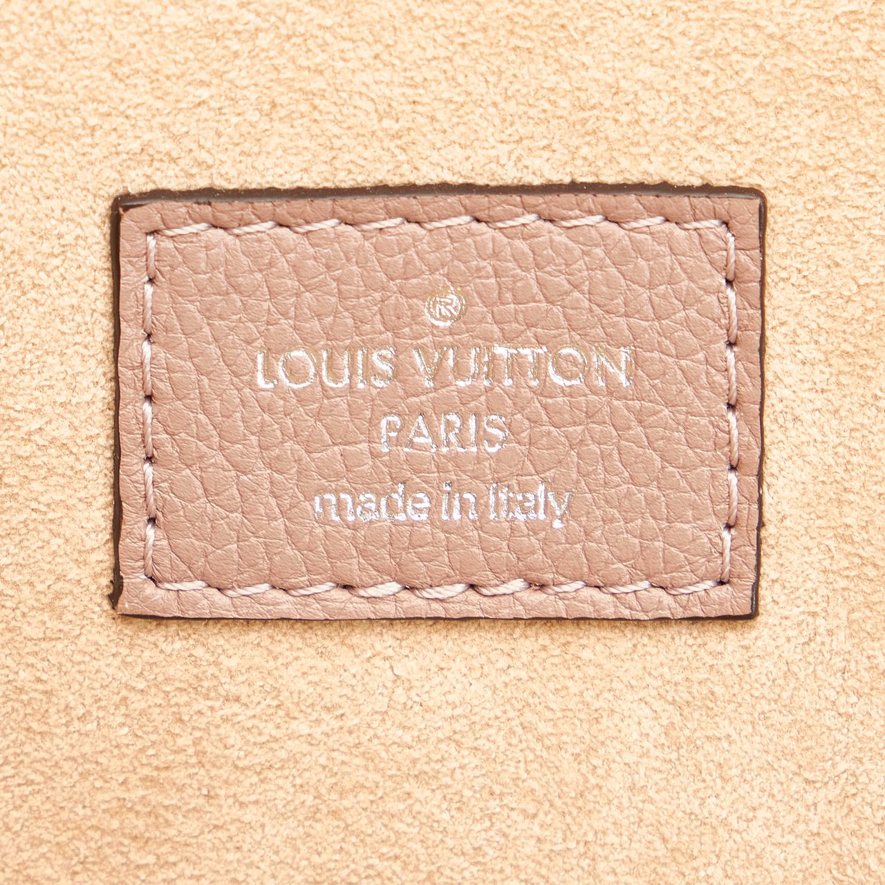 Louis Vuitton Taurillon Pochette Jour PM Roze