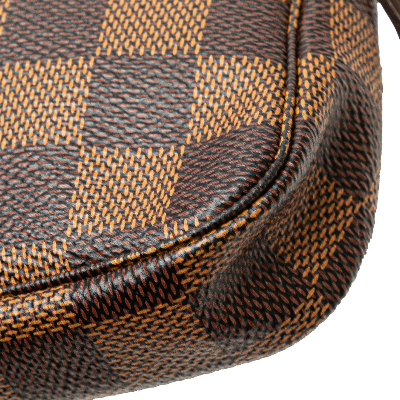 Louis Vuitton Damier Ebene Mini Pochette Accessoires Bruin
