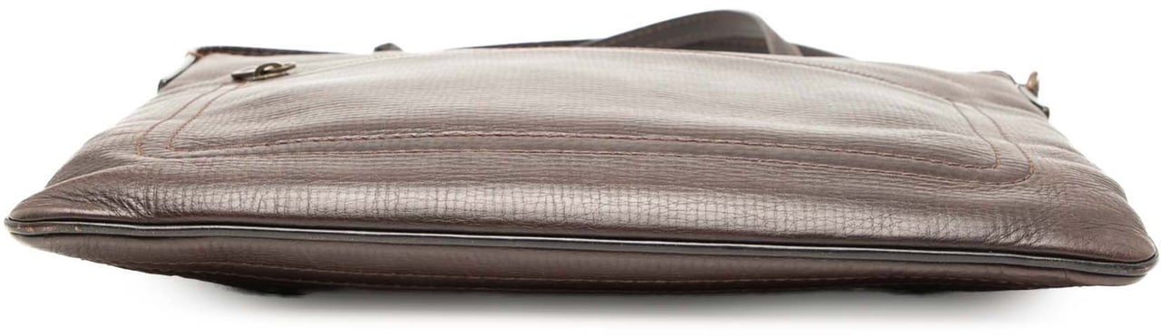 Louis Vuitton Utah Sac Plat Messenger Bruin