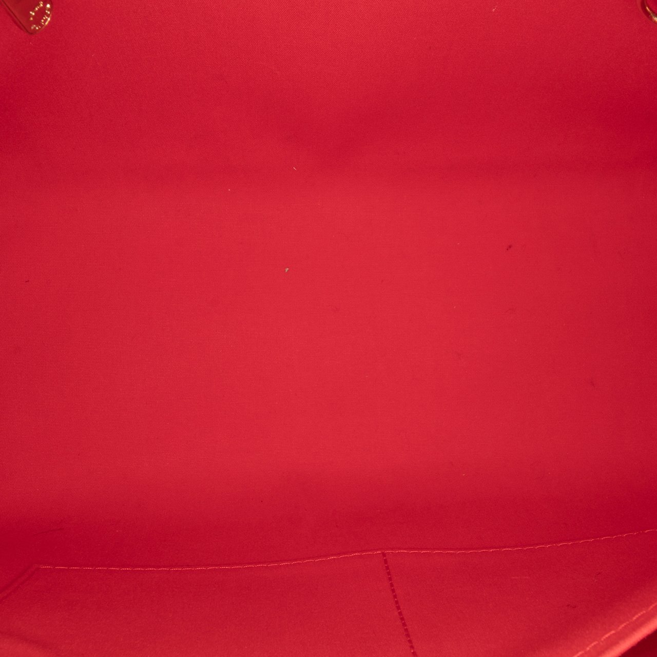 Louis Vuitton Monogram Vernis Brea MM Rood