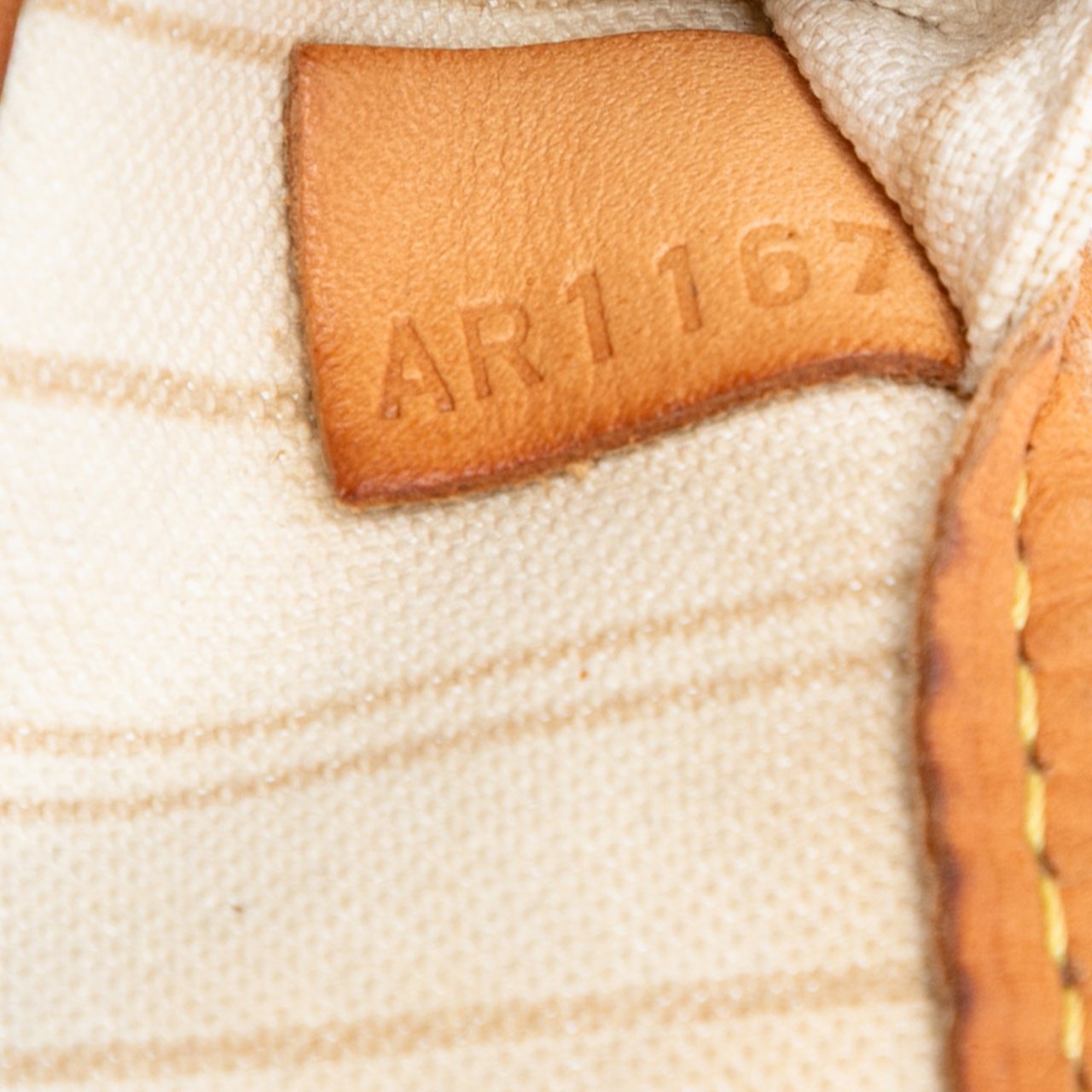 Louis Vuitton Damier Azur Neverfull MM Wit