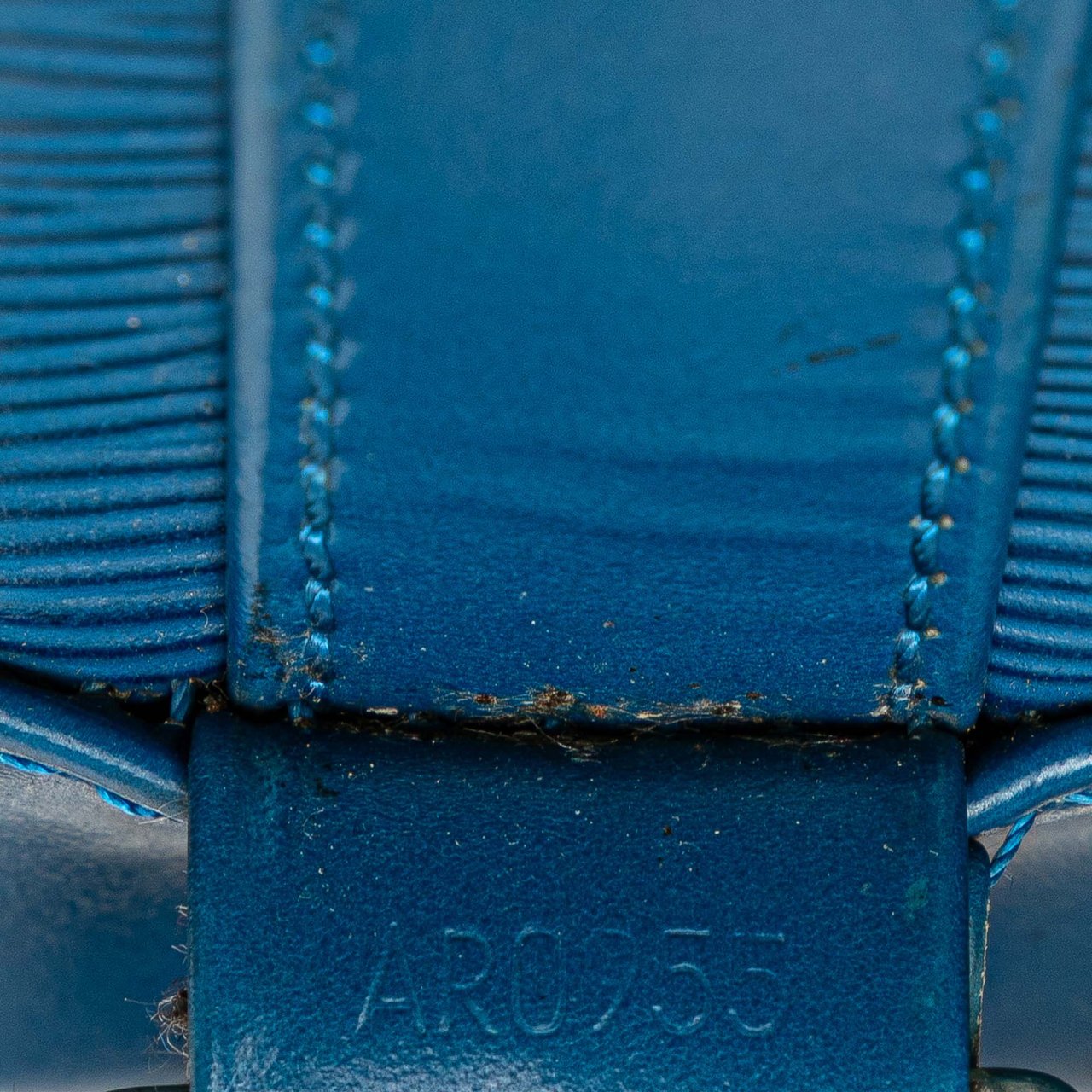 Louis Vuitton Epi Randonnee PM Blauw