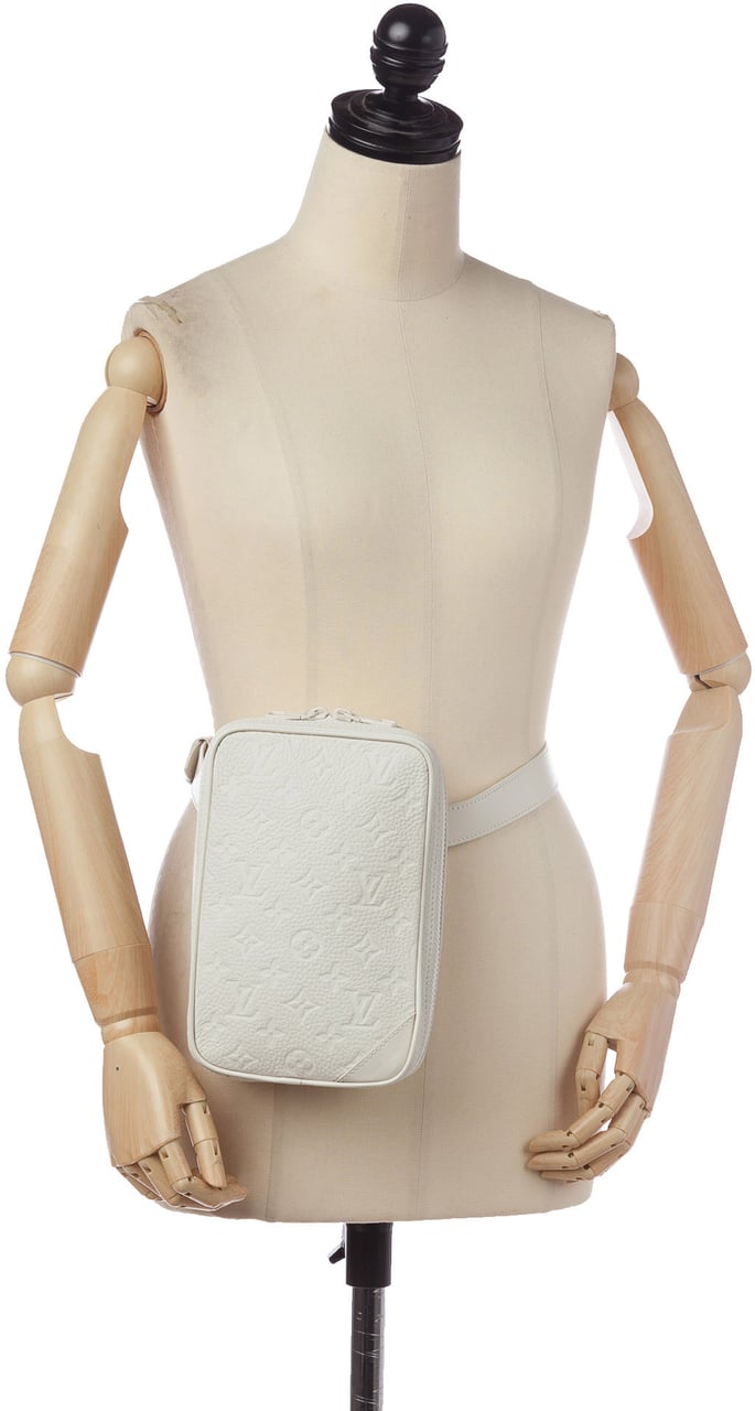 Louis Vuitton Monogram Taurillon Utility Side Wit