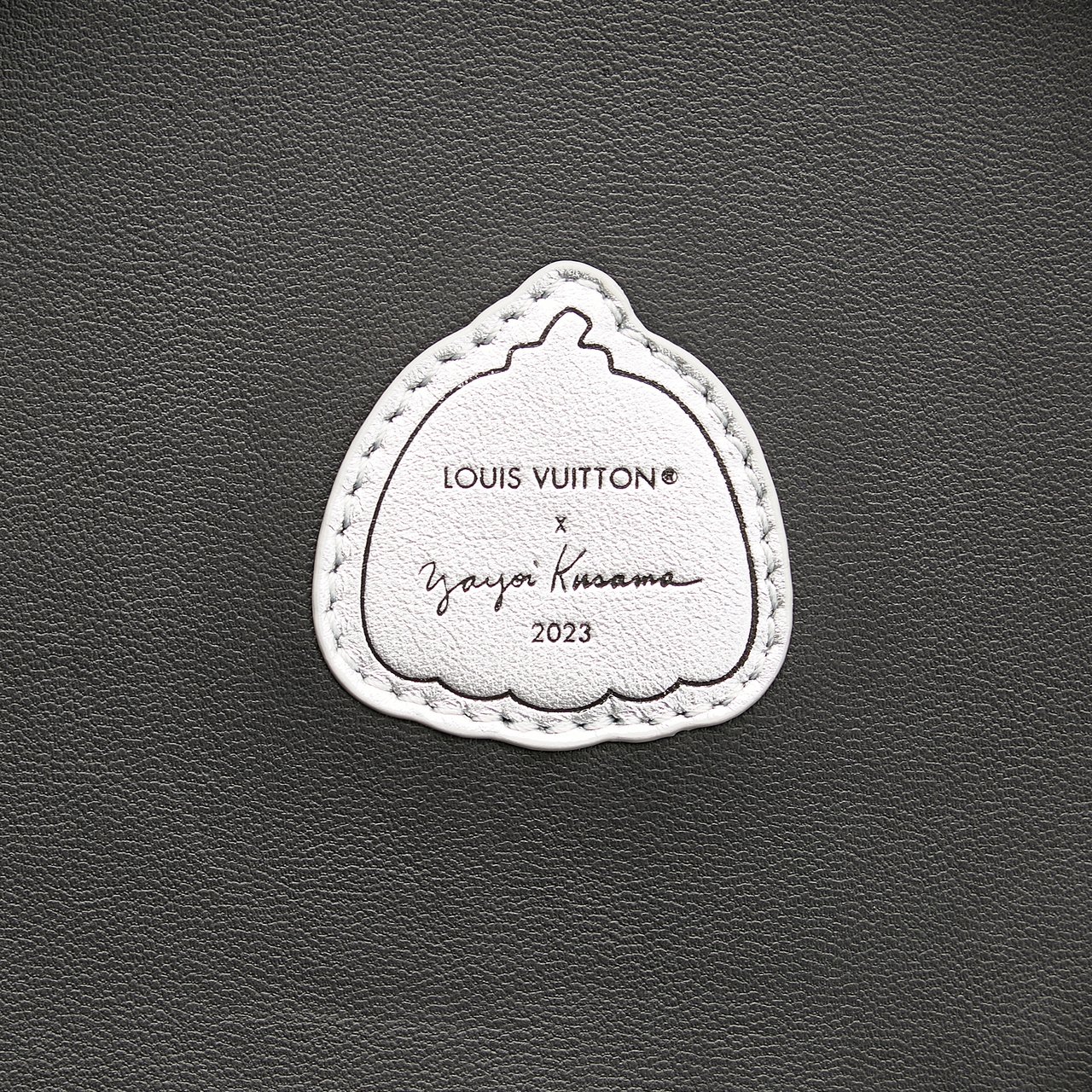 Louis Vuitton Yayoi Kusama Cannes Zwart
