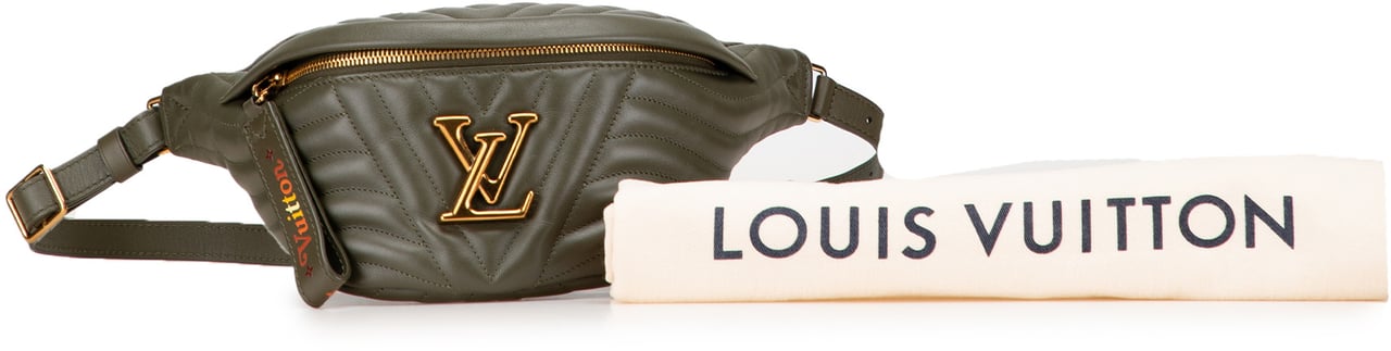 Louis Vuitton Leather New Wave Bumbag Groen