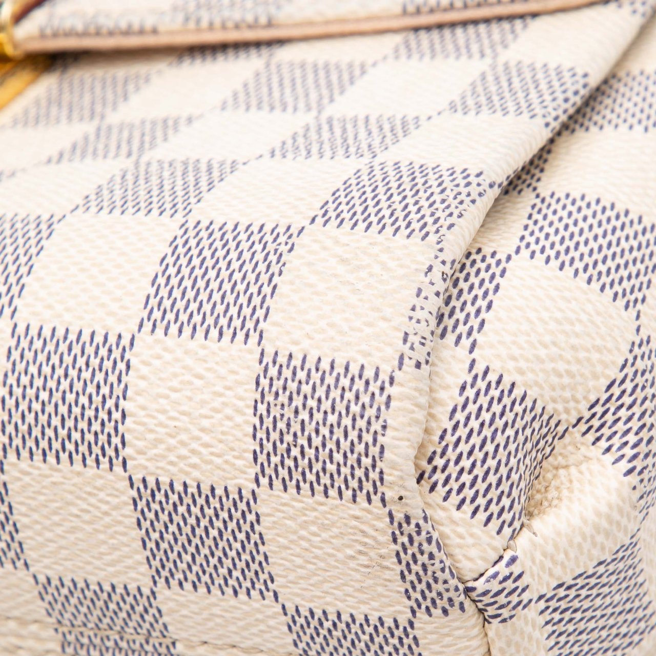 Louis Vuitton Damier Azur Croisette Wit