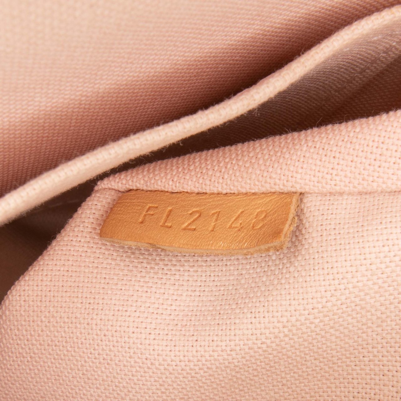 Louis Vuitton Damier Azur Croisette Wit