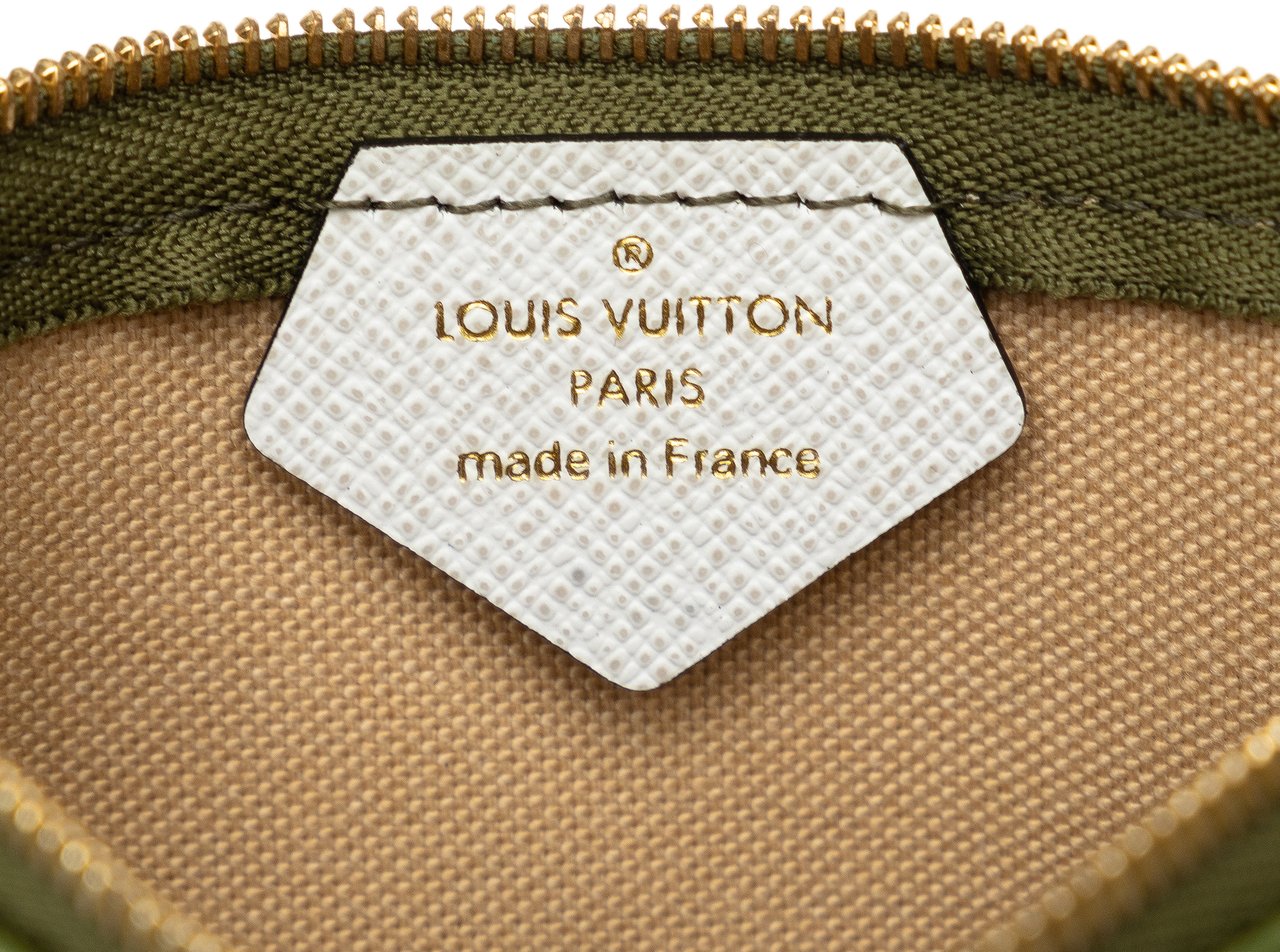 Louis Vuitton Monogram Giant Micro Pochette Accessoires Groen