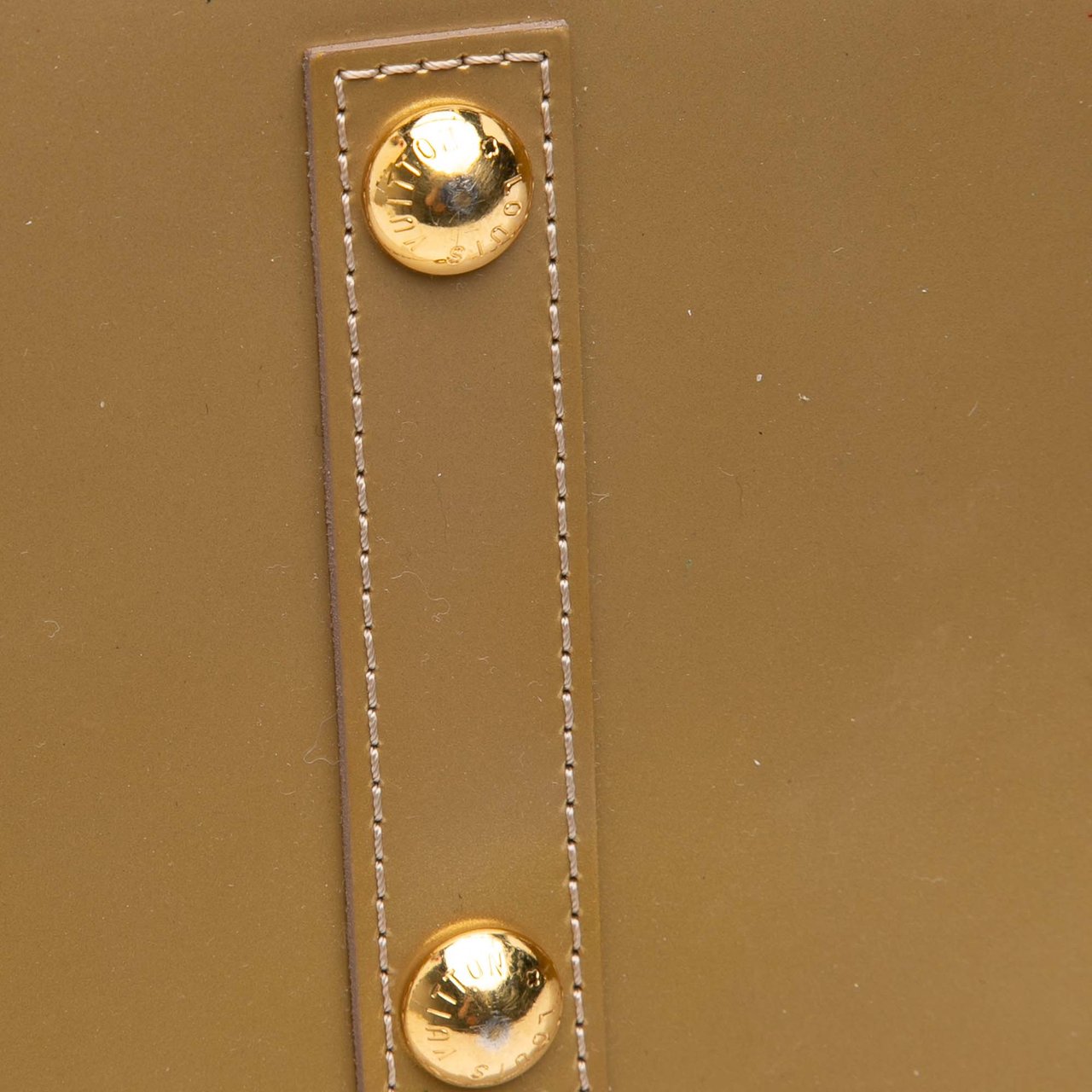 Louis Vuitton Monogram Vernis Alma PM Goud