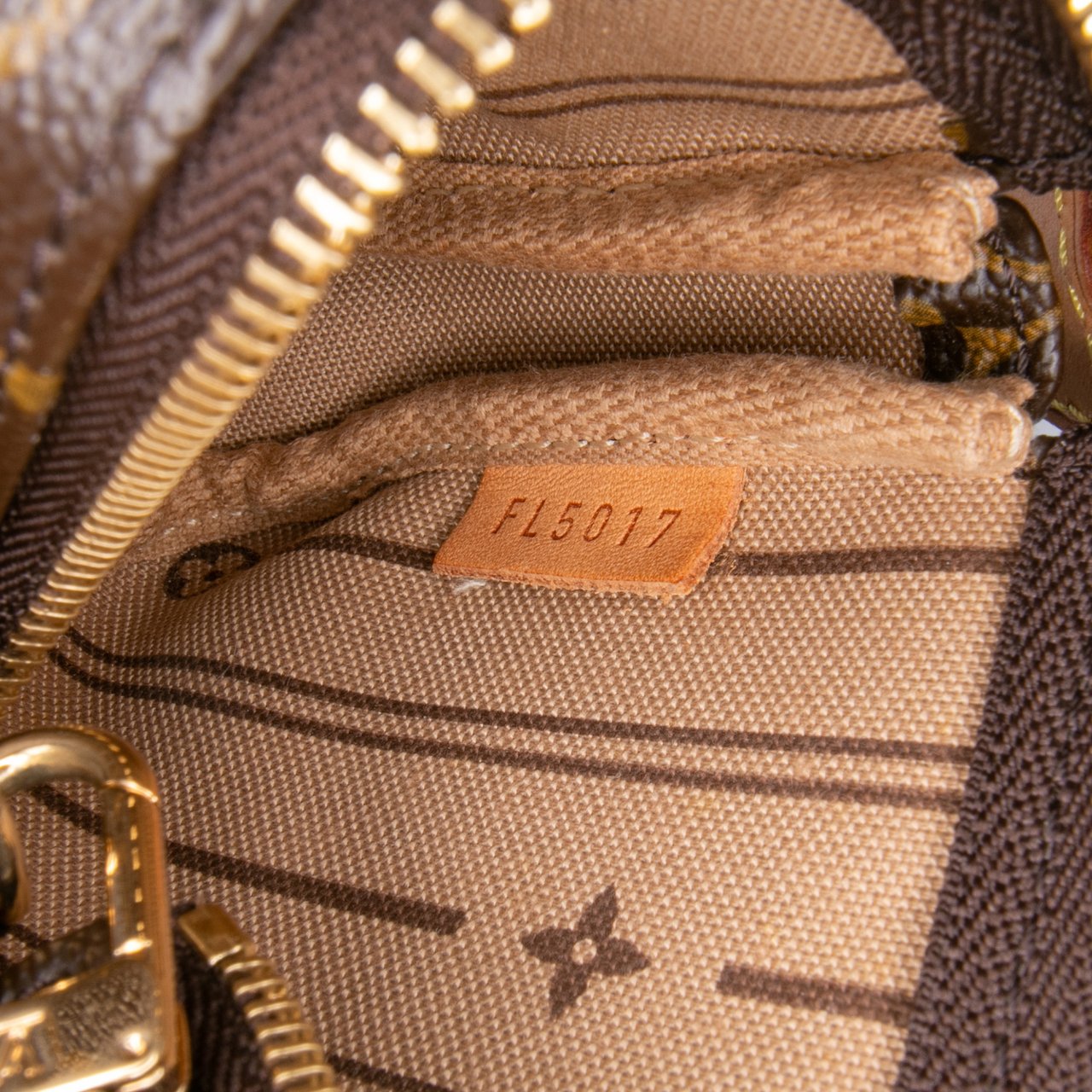 Louis Vuitton Monogram Trunks and Bags Mini Pochette Accessoires Bruin