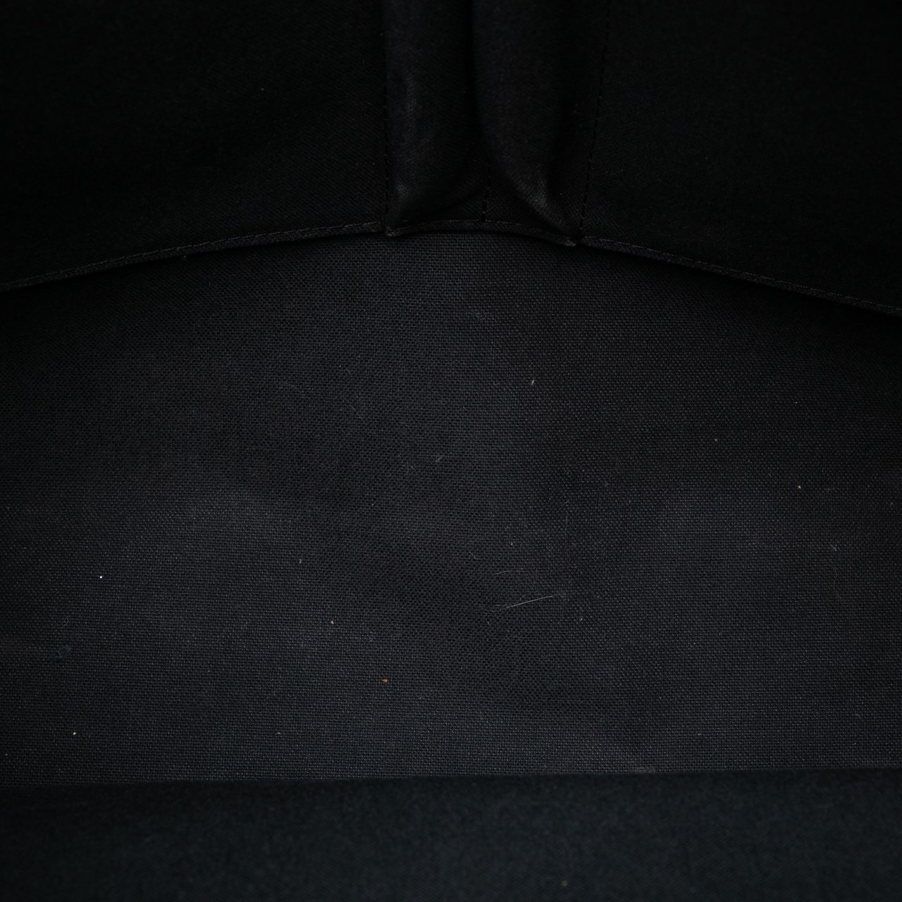 Louis Vuitton Damier Graphite Mick MM Zwart