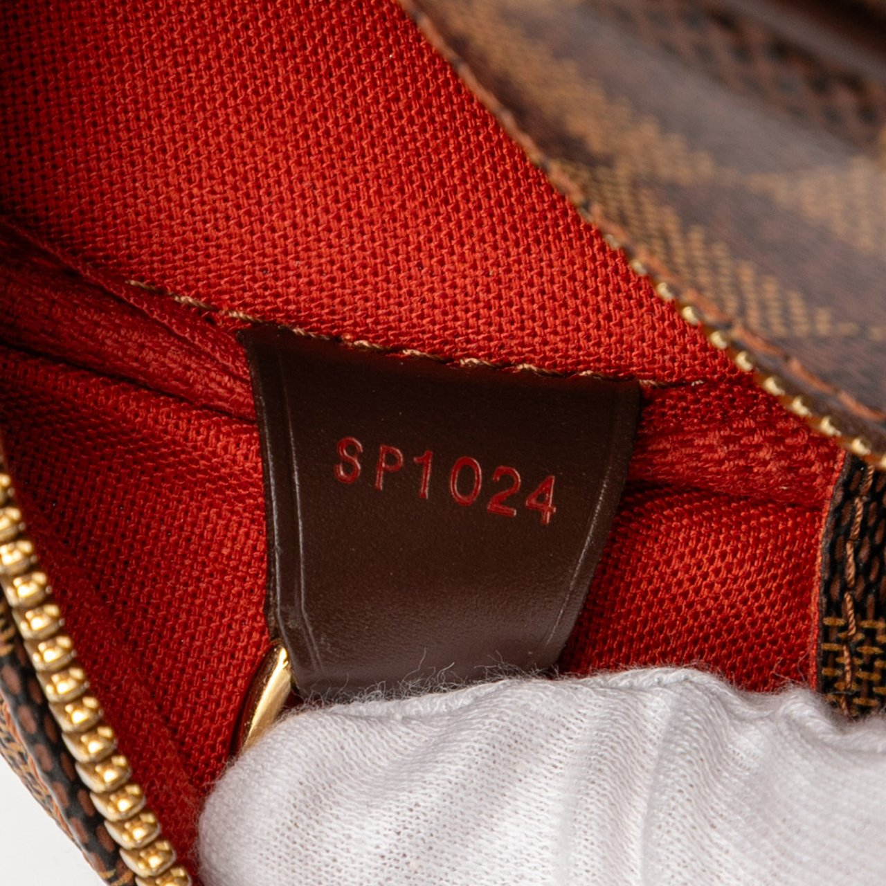 Louis Vuitton Damier Ebene Nolita Bruin