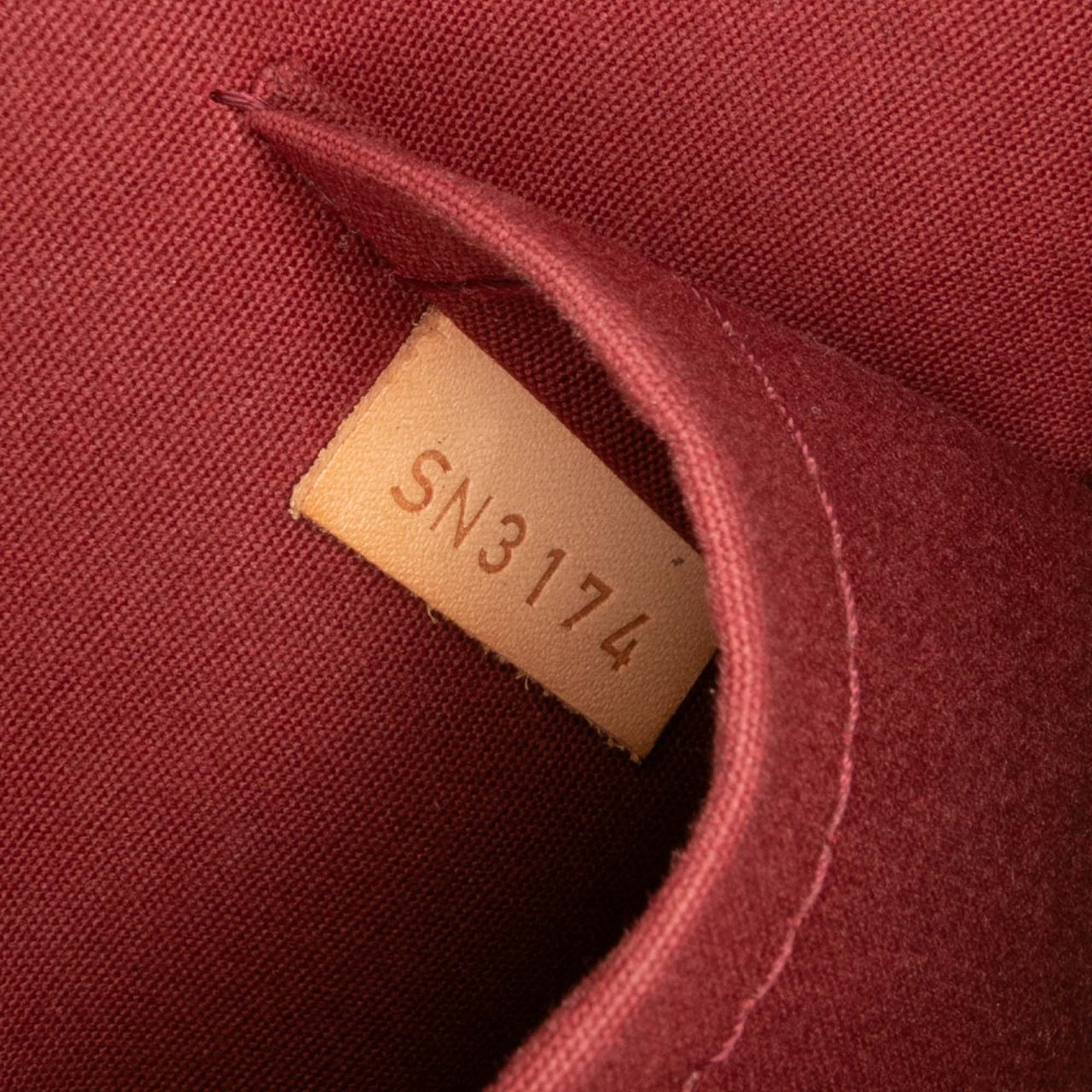Louis Vuitton Monogram Vernis Alma PM Rood