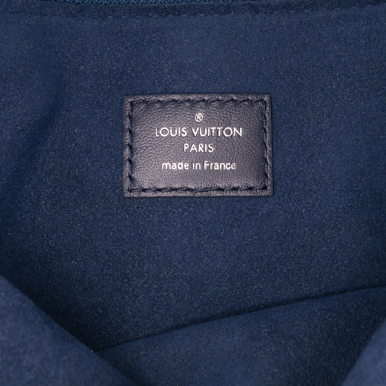 Louis Vuitton Monogram Embossed Puffy Lambskin Coussin PM Blauw