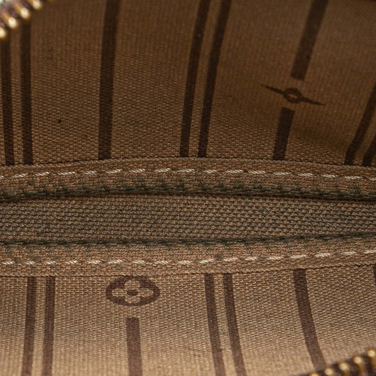 Louis Vuitton Monogram Patch Mini Pochette Accessoires Bruin