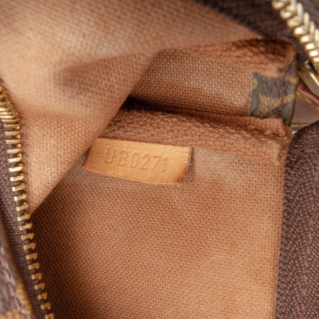 Louis Vuitton Monogram Mini Pochette Accessoires Bruin